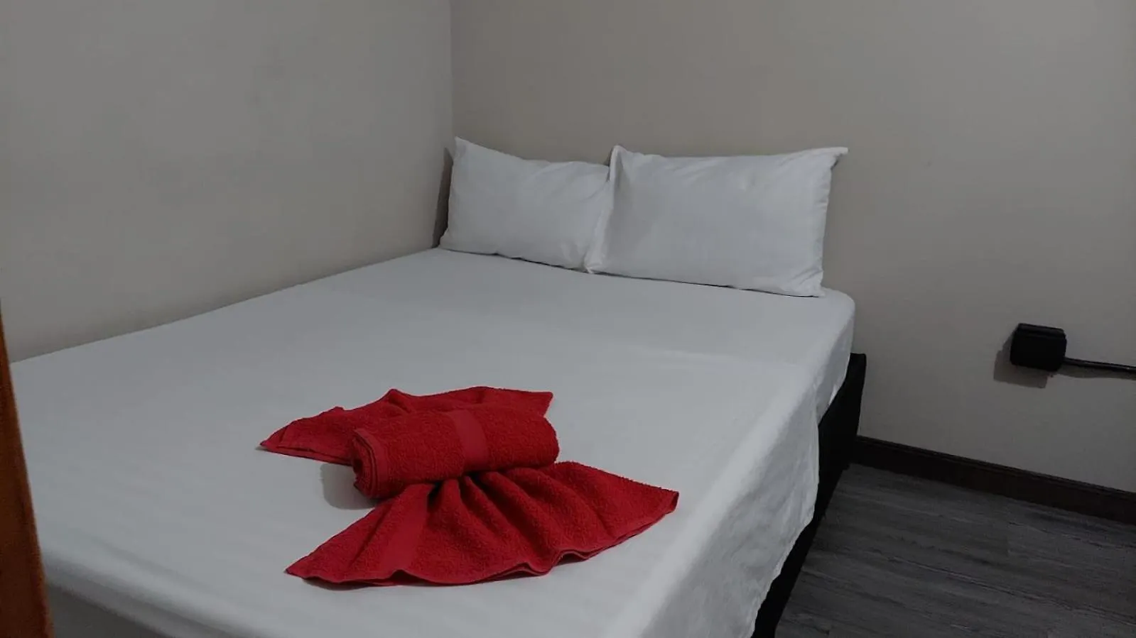 호텔 Hostal Machu Picchu Medellin III